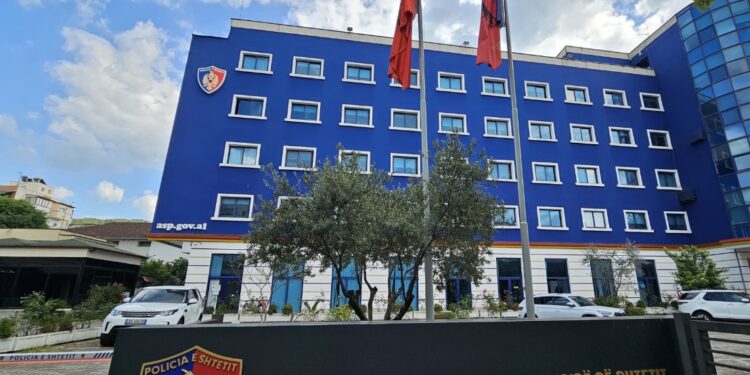Të tjera ndryshime në Policinë e Shtetit/ Kush janë drejtuesit e rinj të komisariateve