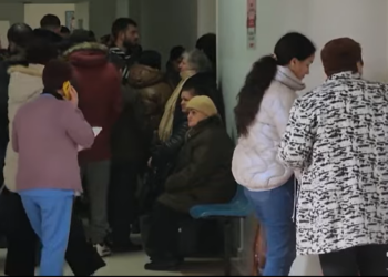 Varianti K/ Shtohen rastet me grip në Shqipëri, mjekët: Vendosni maskat!