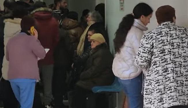 Varianti K/ Shtohen rastet me grip në Shqipëri, mjekët: Vendosni maskat!
