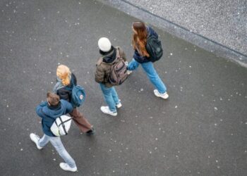Dita e rinisë, pa të rinj/ Në 13 vite tkurren me 45%, nga emigracioni i lartë