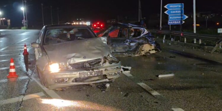 Aksident i rëndë në aksin Levan–Tepelenë, humb jetën 16-vjeçari