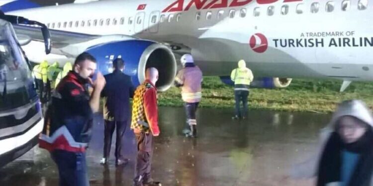 Incidenti, avioni i linjës Prishtinë- Stamboll del nga pista