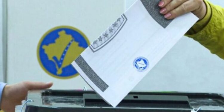 Zgjedhjet e 28 dhjetorit/ Kosova gati për fushatë, partitë dorëzojnë listat e kadidatëve (EMRAT)