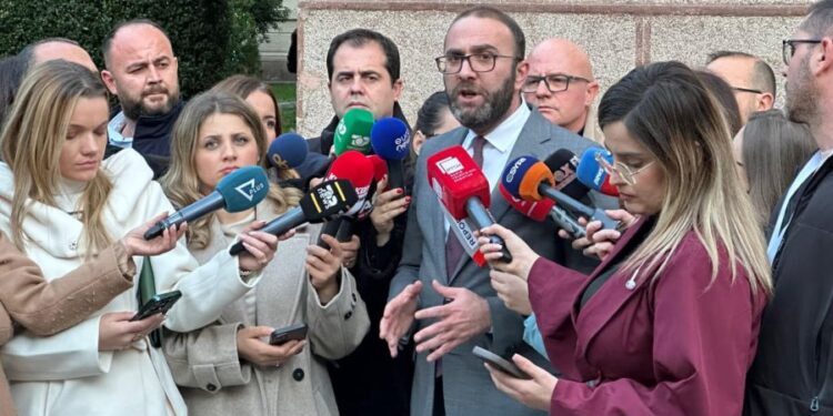 Këshilli i Mandateve nuk mori vendim për imunitetin e Ballukut, Bardhi: Kyçën USB-në për ta mbrojtur