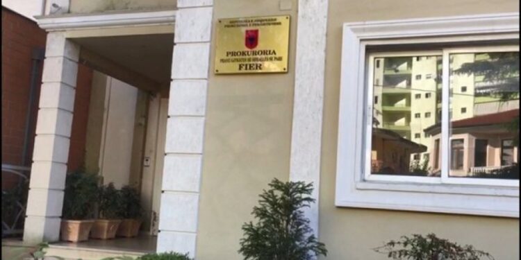 Miratonin leje mjedisore në shkelje të ligjit, Prokuroria Fier çon në gjyq drejtuesit e ARM