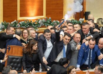 Gazeta spanjolle ‘El Mundo’: PD njofton protesta masive dhe kërkon dorëheqjen e qeverisë