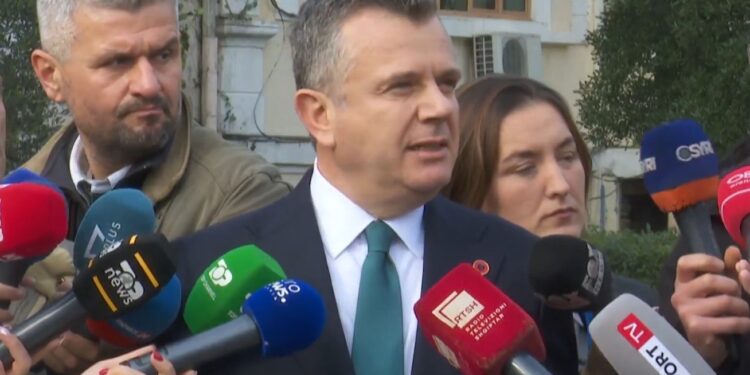 A do ta lejojnë SPAK-un që të arrestojë Belinda Ballukun? Përgjigjet Balla
