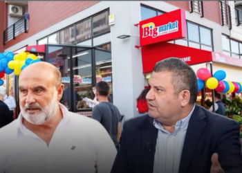 Big Market po vjedh qytetarët, gazetari denoncon: Ata janë mashtrues