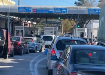 Protesta e fermerëve grekë, bllokohet për disa orë aksi Kakavijë–Janinë. Lejohen të kalojnë vetë automjetet me emergjenca shëndetësore