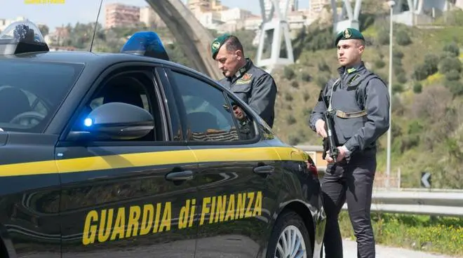 Kë përgjuan? Makina me pajisje përgjuese në Portin e Durrësit, zbardhet itinerari i ndjekur nga 3 italianët