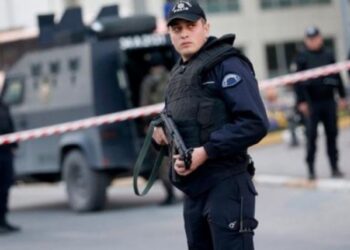 Turqia arreston 115 pjesëtarë të dyshuar të IS-it që planifikonin sulme për Vitin e Ri