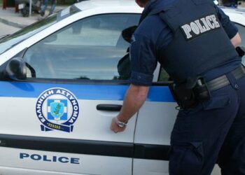 Katër persona dhunojnë një 17-vjeçar në Greqi, shpallet në kërkim një shqiptar