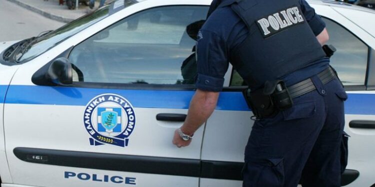 Katër persona dhunojnë një 17-vjeçar në Greqi, shpallet në kërkim një shqiptar