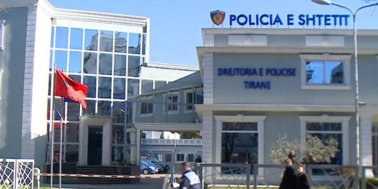 Festat e fundvitit, policia plan masash në kufi dhe porte   