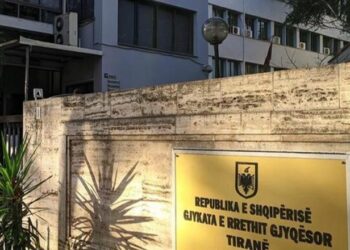Protesta e opozitës/ Gjykata e Tiranës cakton masën “detyrim paraqitje” për 19 të arrestuarit