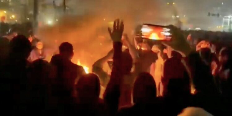 466 të vdekur nga protestat në Iran, përshkallëzohet shtypja e përgjakshme e regjimit të Ajatollahëve