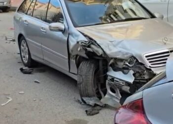 Aksident zinxhir në Vlorë, përplasen pesë automjete