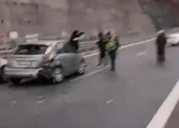 Ngricat te Rruga e Kombit, 10 automjete të përfshira në disa aksidente
