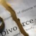 Martesat në rënie historike, rriten divorce: Një në tre çifte ndahen
