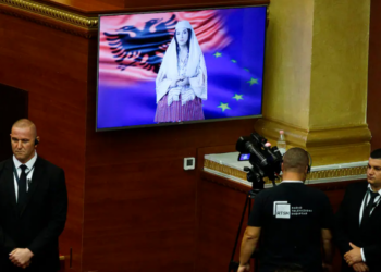 Goditje nga media franceze për Ramën: Krijuesit e ministres virtuale antikorrupsion, të zhytur në korrupsion