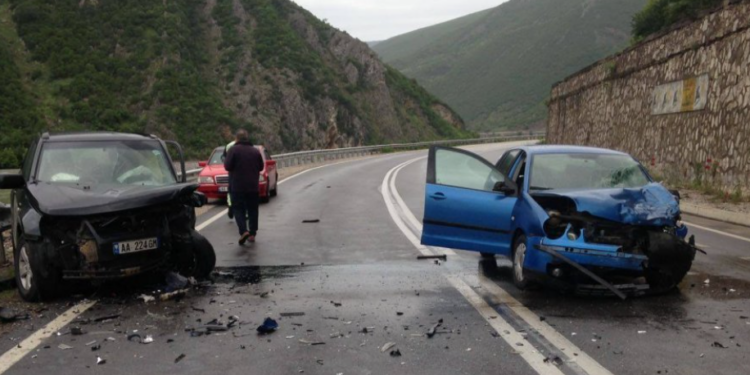 Aksidentet u ulën me 17.5% në 2025-n, shumica u shkaktuan nga grupmosha 25-34 vjeç