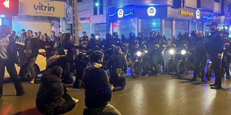 A po i ndihmojnë kërcënimet e Trumpit protestuesit në Iran?