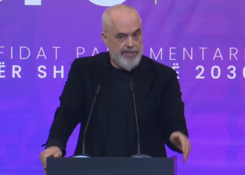“Dështim i madh”/ Rama godet RTSH: Duhet të mbyllet!