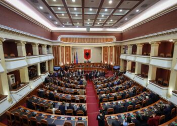 Pjesëmarrja në “Bordin e Paqes”/ Balla mesazh socialistëve: Votimi në Kuvend do kryhet me procedurë të përshpejtuar
