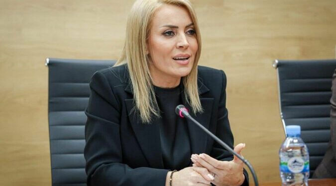 Blerina Gjylameti merr zyrtarisht detyrën si drejtoreshë e AKU