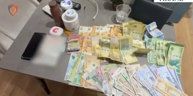 Ushtronte prost*tucion në një apartament të marrë me qira në Tiranë, arrestohet 51-vjeçarja
