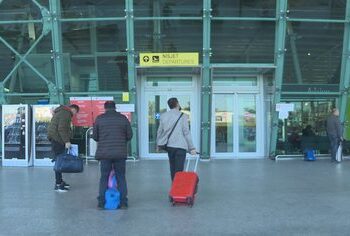 Çfarë po i shtyn shqiptarët të heqin dorë nga shtetësia? 900 raste u shënuan gjatë vitit të shkuar