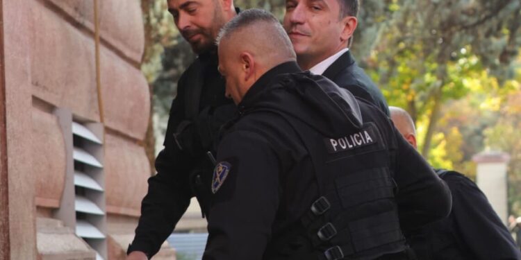 Erion Veliaj depoziton kallëzim penal për falsifikim dokumentesh gjyqësore