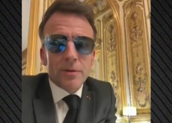 Franca ndalon rrjetet sociale për fëmijët nën 15 vjeç, Macron: Nuk do të ketë telefona në shkolla