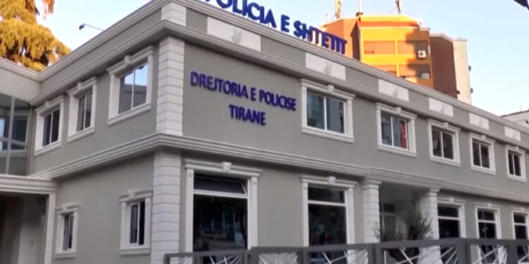 Ishte larguar nga banesa, gjendet i pajetë 42-vjeçari në Tiranë, ja për çfarë dyshohet