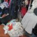 Tregtarët e rrobave të përdorura në Durrës mes lotësh: Na u dëmtua malli, duam dëmshpërblim!