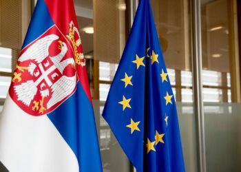 Popullsia serbe e zhgënjyer, bie mbështetja për anëtarësimin në BE