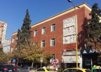 Detaje nga dhuna te “Mbretëresha Geraldinë”: Mjeku kapi për fyti kryeinfermieren pas debatit për…/ EMRI