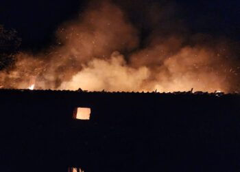 Merr flakë një barake në Shkodër, 80-vjeçari pëson djegie të rënda (Emri)
