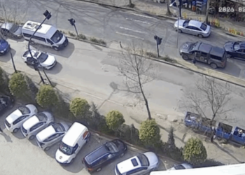 Përplasën për vdekje 7-vjeçarin në Tiranë, lirohen dy shoferët