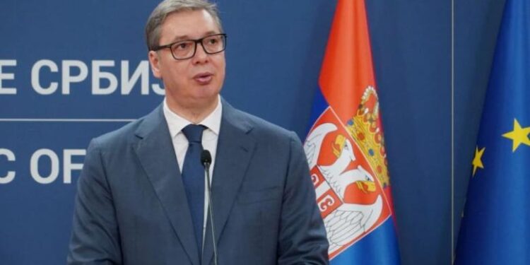 Vuçiç: Do rrisim investimet në mbrojtje për shkak të aleancës mes Kosovës, Shqipërisë dhe Kroacisë