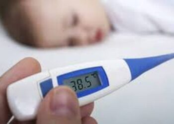 Temperatura e lartë te fëmijët, mjekja pediatre: Ja si duhet të veproni