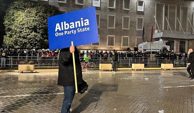 Protesta e opozitës jehonë në mediat gjermane: Qytetarët janë të zemëruar me qeverinë Rama