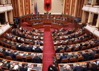 Dy interpelanca dhe votimi i pr.ligjit “Për shërbimin e jashtëm”, ç’pritet sot në Kuvend