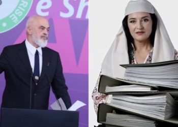 Shqipërisë dixhitale i del boja/ Rikthehen defterët në administratë, zyrat e shtetit pa internet