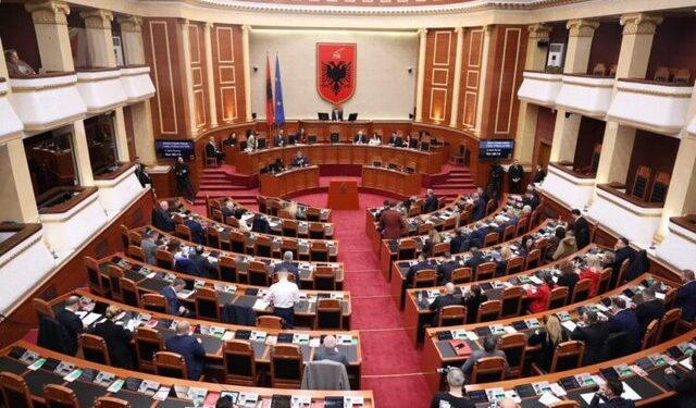 Kuvendi miraton 4 anëtarët e rinj të Këshillit Mbikëqyrës të BSH-së, rrëzohen 6 propozime të opozitës