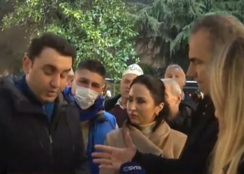 Sulmi nga policia në protestë, i lënduar mbeti edhe deputeti i PD, Luçiano Boçi
