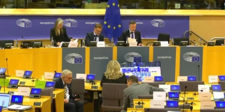 Komisioni i Jashtëm i PE-së seancë për Shqipërinë, eurodeputeti Kovatchev: Hetimet për zv.kryeministren të vazhdojnë pa ndërhyrje. McAlister: Forcat politike të dialogojnë