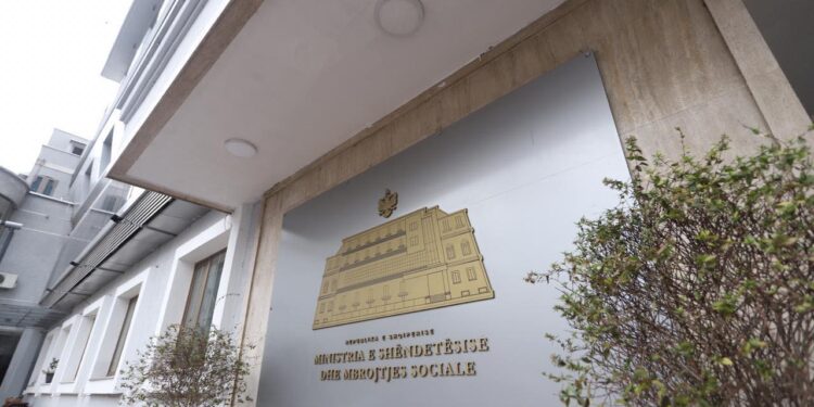 Ministria e Shëndetësisë mohon shpërthimin e fruthit në kopshtet e Tiranës: Nuk ka asnjë rast të konfirmuar