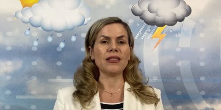 “Muaji shkurt i ngrohtë por me rebeshe”, meteorologia tregon kur do përmirësohet moti