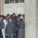 Protestë te Bashkia e Durrësit, banorët e prekur nga projekti “TID” përplasen me këshilltarët dhe policinë